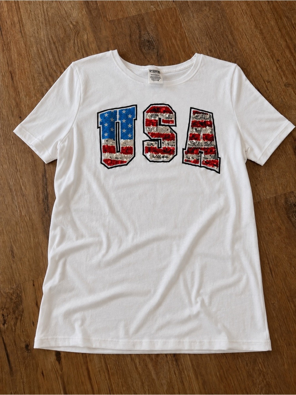 🔥🔥  PINK Victoria's Secret White USA Sequin Graphic Tee, size S